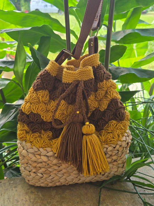 Handwoven Shoulder Bag – Crafted in Colombia with Banana Tree Materials