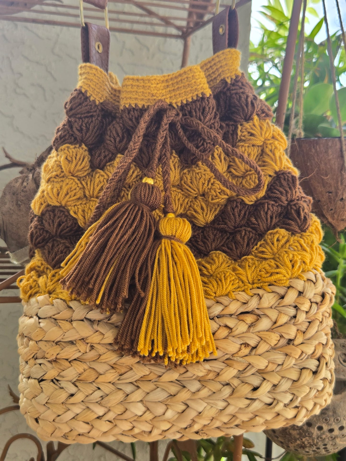 Handwoven Shoulder Bag – Crafted in Colombia with Banana Tree Materials