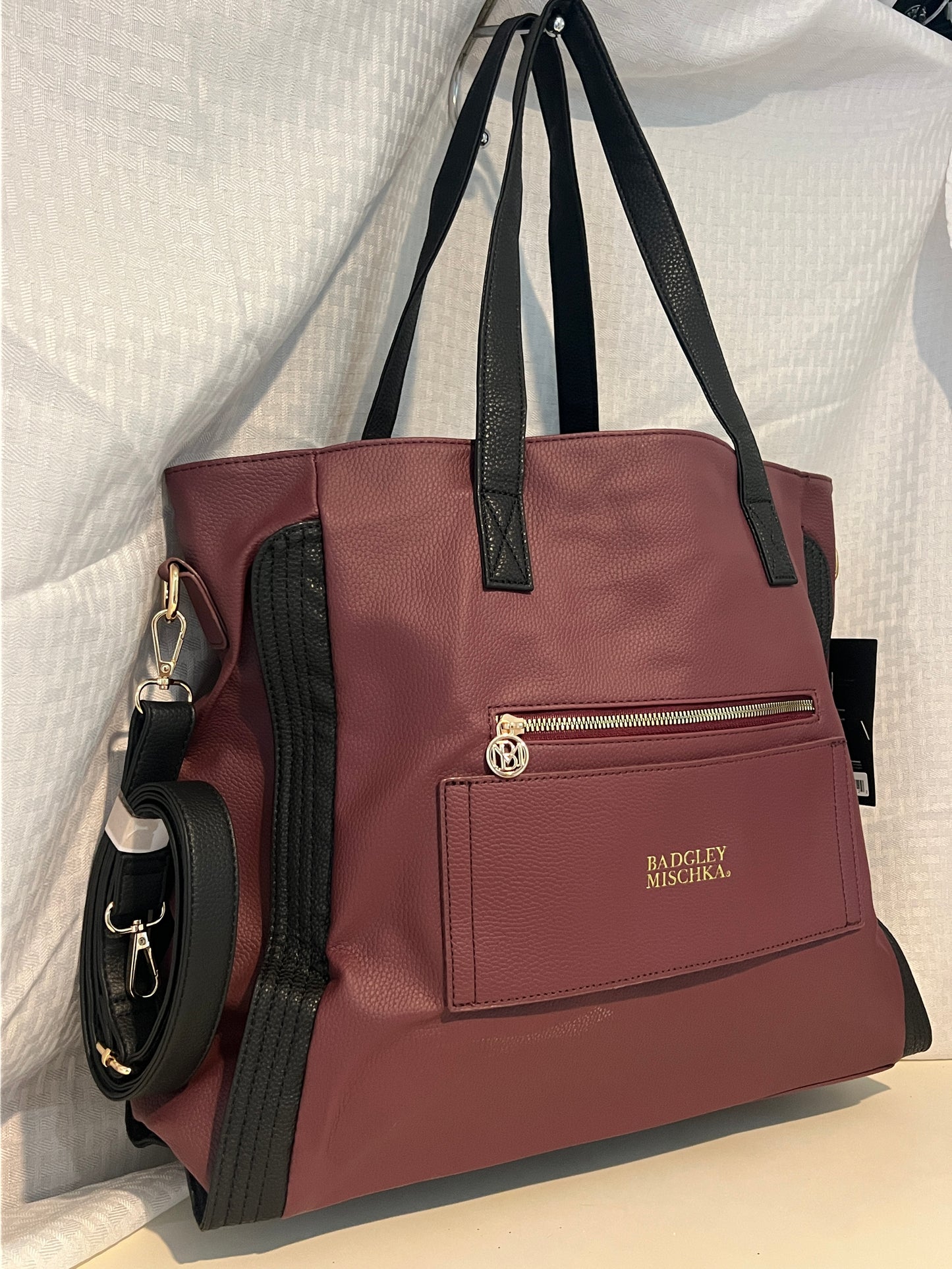 Badgley Mischka Vegan Leather Weekender Travel Bag – Wine (New with Tags)
