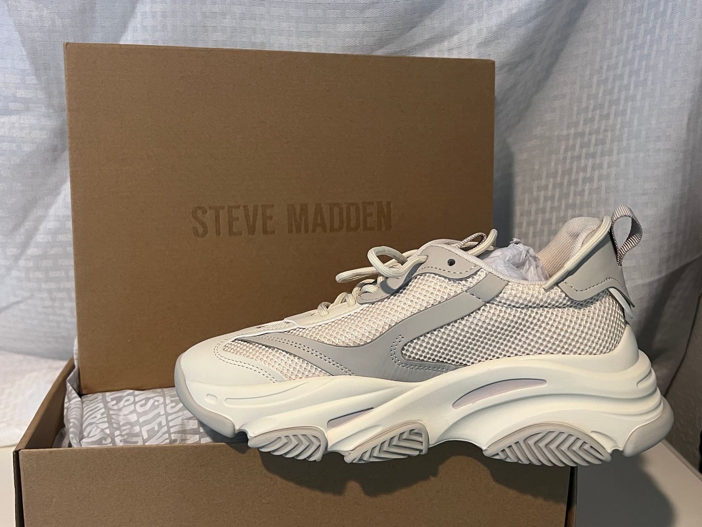 Steve Madden “Possession” Chunky Sneakers – Bone/Khaki (Brand New in Box) SIZE 9