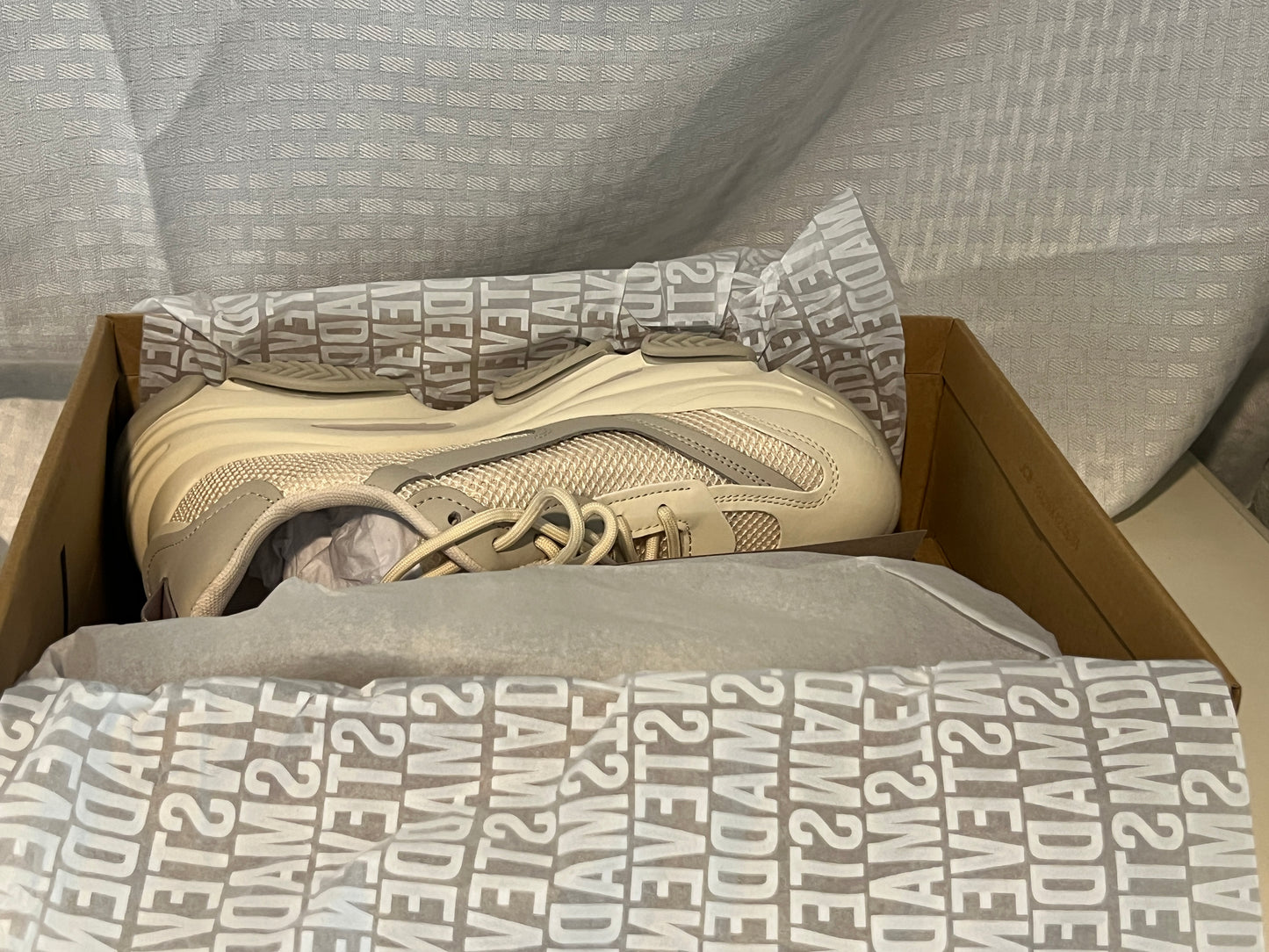 Steve Madden “Possession” Chunky Sneakers – Bone/Khaki (Brand New in Box) SIZE 9